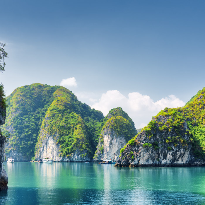Vietnam, Halong Bay, lanscapes
